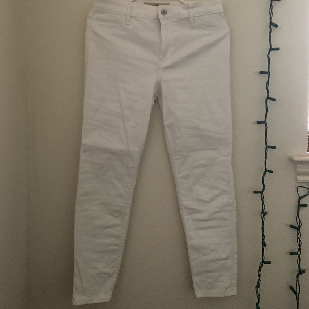 White crop jean